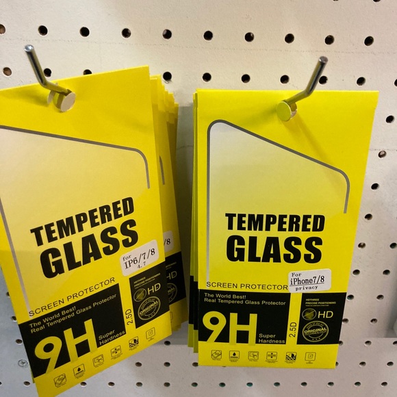 “New”3 for$12 Screen protector IP12,11, XR, 7,8,SE - Picture 3 of 8